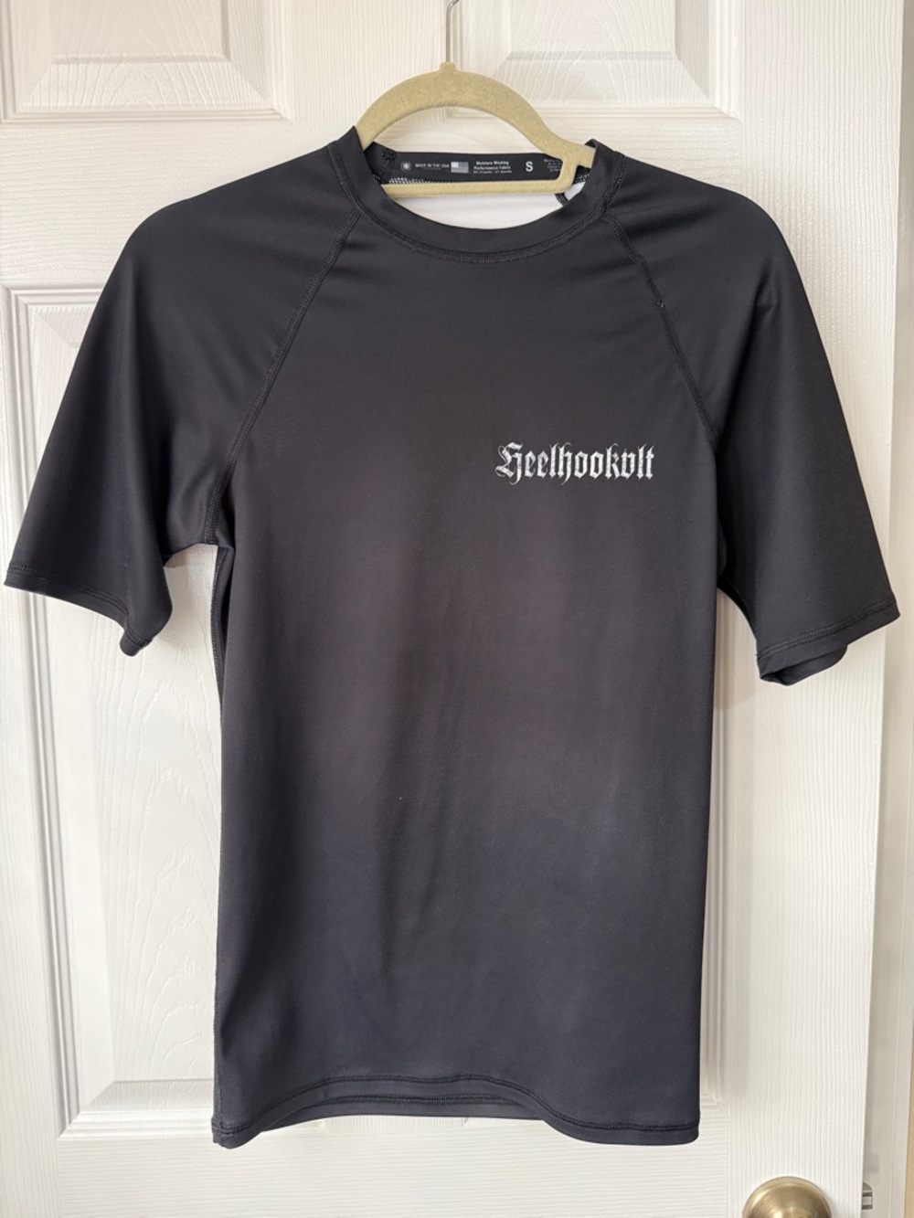 Men's Black Short-Sleeve Swim Rash Guard